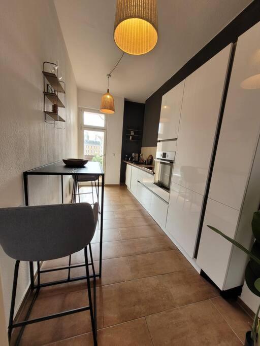 Apartment Design Altbauwohnung Mit Balkon Und Parkplatz Leipzig